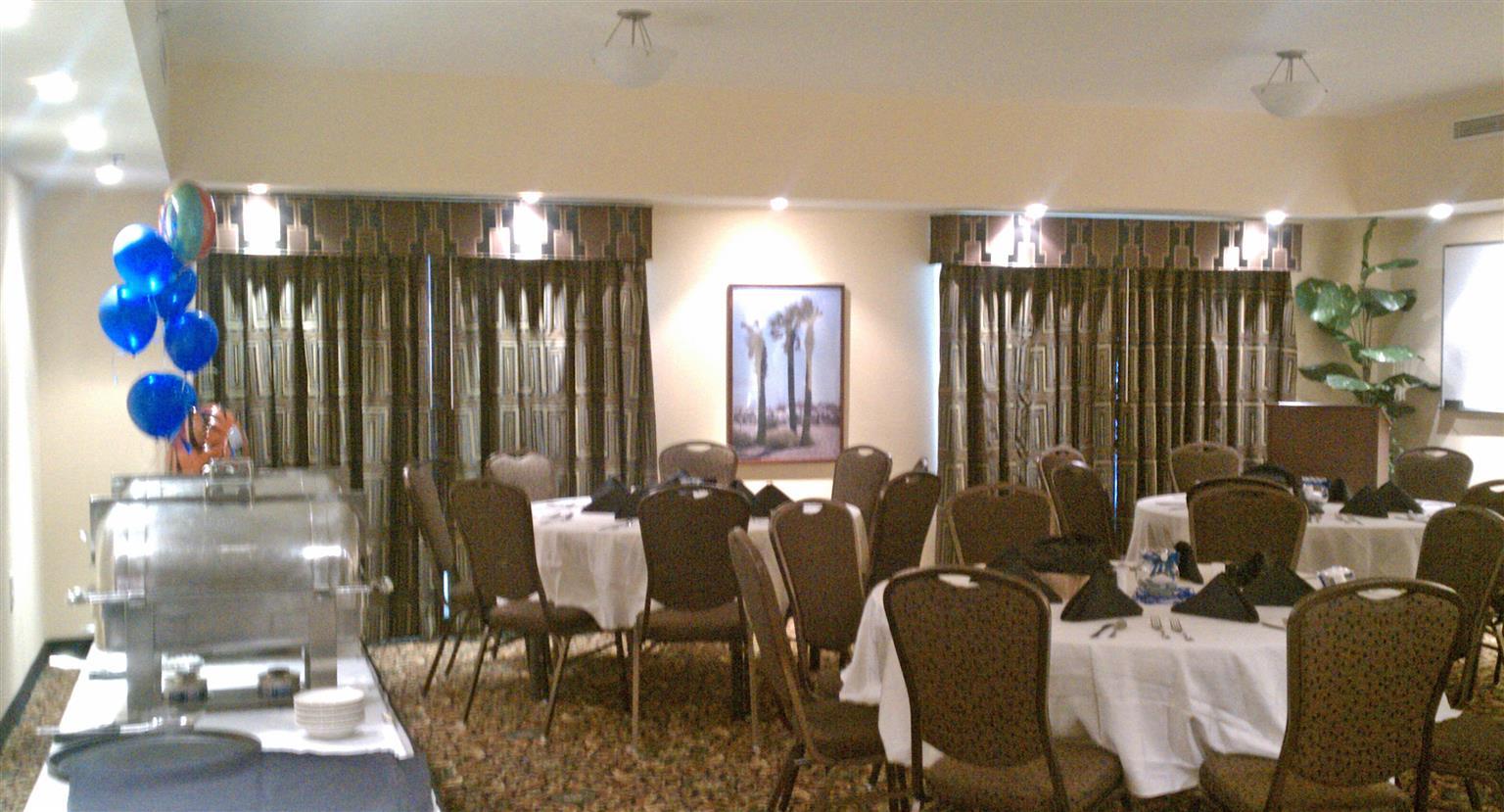 Best Western Plus Westgate Inn And Suites Leland Restaurant photo